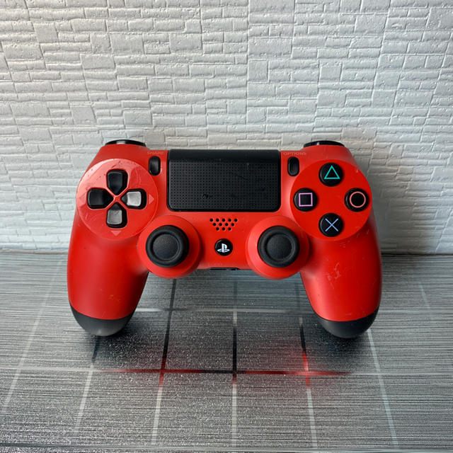 PlayStation4(プレイステーション4)の純正 DUALSHOCK4コントローラー エンタメ/ホビーのゲームソフト/ゲーム機本体(その他)の商品写真