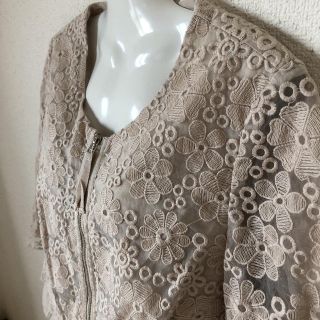 18-10☆美品☆ 刺繍ジャケット♪(ノーカラージャケット)