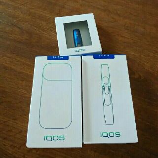 アイコス(IQOS)のアイコス2.4プラス新品未開封チャージャーホルダーキャップ(タバコグッズ)