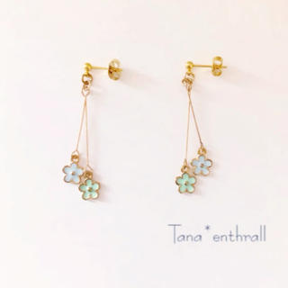 揺れる小花ピアス(ピアス)