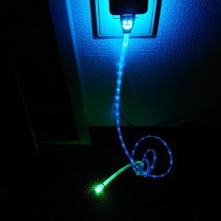 アンドロイド(ANDROID)のスマートフォン 充電ケーブル type-b とても綺麗です。LED(バッテリー/充電器)