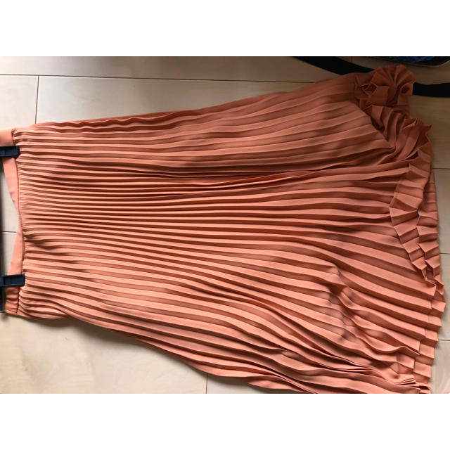 自由区(ジユウク)の自由区プリーツスカート薄いオレンジ レディースのスカート(ロングスカート)の商品写真