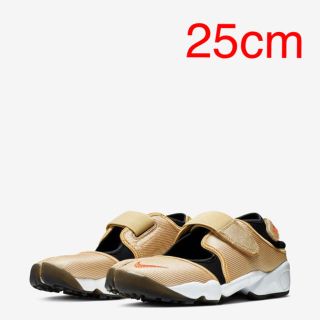 ナイキ(NIKE)のNIKE WMNS AIR RIFT MT ELMNTGLD/ORN(スニーカー)