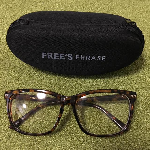 FREE'S SHOP(フリーズショップ)の【値下げ！！】FREE'S PHRASE 伊達メガネ レディースのファッション小物(サングラス/メガネ)の商品写真