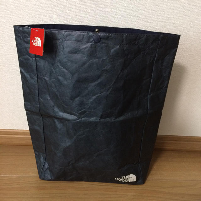 THE NORTH FACE(ザノースフェイス)のTHE  NORTH FACE TECH PAPER ROLL BAG メンズのバッグ(セカンドバッグ/クラッチバッグ)の商品写真