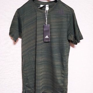 アディダス(adidas)のアディダス　新品　Tシャツ(Tシャツ/カットソー(半袖/袖なし))