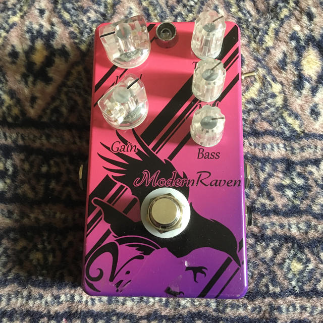 Vivie Modern Raven Distortion