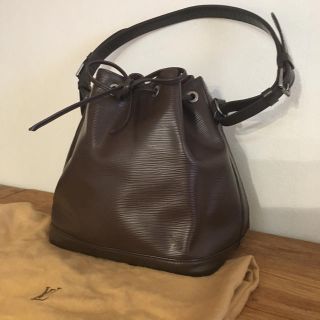 ルイヴィトン(LOUIS VUITTON)のルイ ヴィトン エピ ノエ ショルダーバッグ(ショルダーバッグ)