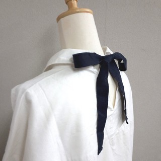 ◆新品◆バックリボンシャツ　ホワイト(シャツ/ブラウス(長袖/七分))