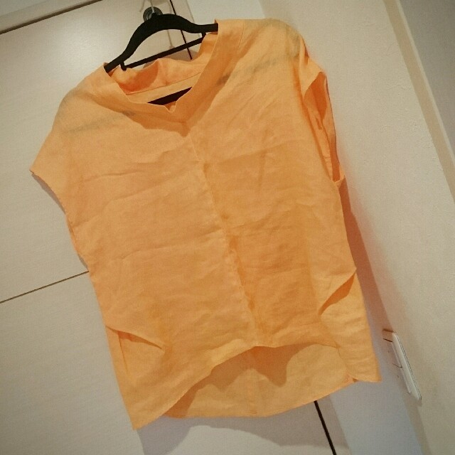 ZARA(ザラ)のCOLLEGE GALLARDAGALANTE⭐麻 トップス オレンジ レディースのトップス(シャツ/ブラウス(半袖/袖なし))の商品写真