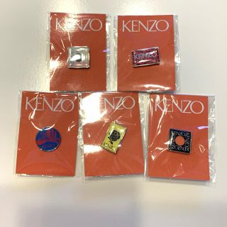 ケンゾー(KENZO)のKENZO ピンバッチ 新品 未使用 非売品(バッジ/ピンバッジ)