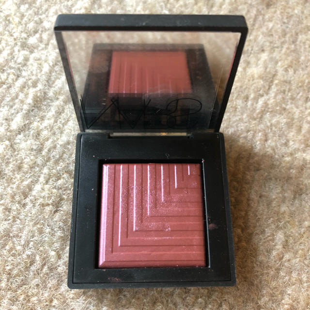 NARS(ナーズ)のNARSデュアルインテンシティーアイシャドウ1930美品 コスメ/美容のベースメイク/化粧品(アイシャドウ)の商品写真