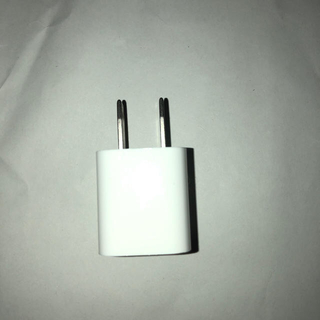 アップル(Apple)のACアダプターのコネクタ(バッテリー/充電器)