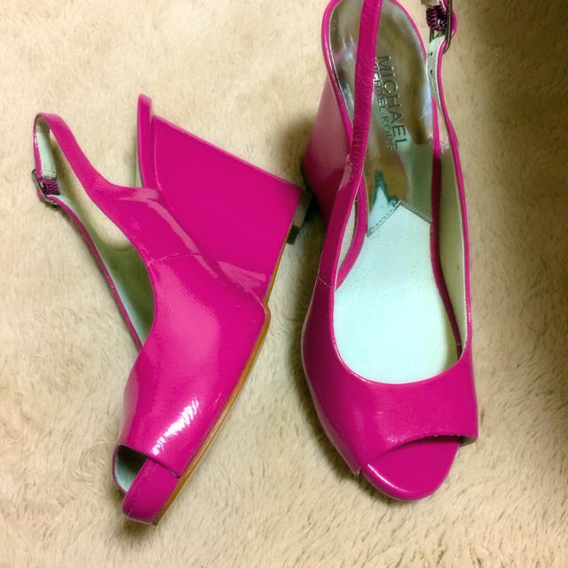 Michael Kors(マイケルコース)のウェッジソール ピンク  レディースの靴/シューズ(サンダル)の商品写真