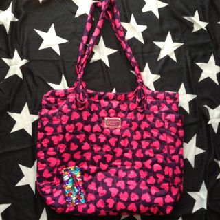 マークジェイコブス(MARC JACOBS)の♡MARC ハート トートバッグ♡(トートバッグ)