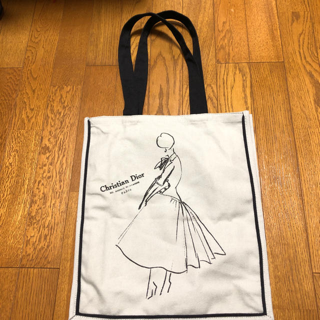 Dior(ディオール)のロンドン発V&A☆Dior☆ディオール展特別限定品トートバッグ レディースのバッグ(トートバッグ)の商品写真