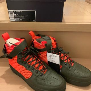 ナイキ(NIKE)の！最終値下げ　ナイキ エアフォース1mid オレンジカラー(スニーカー)