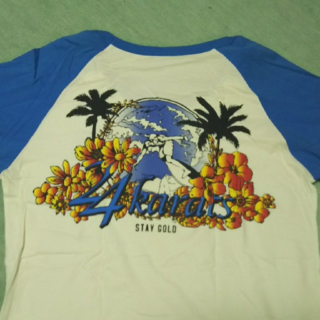 24karats(トゥエンティーフォーカラッツ)の24karats SURF Tシャツ  STAY GOLD メンズのトップス(Tシャツ/カットソー(半袖/袖なし))の商品写真