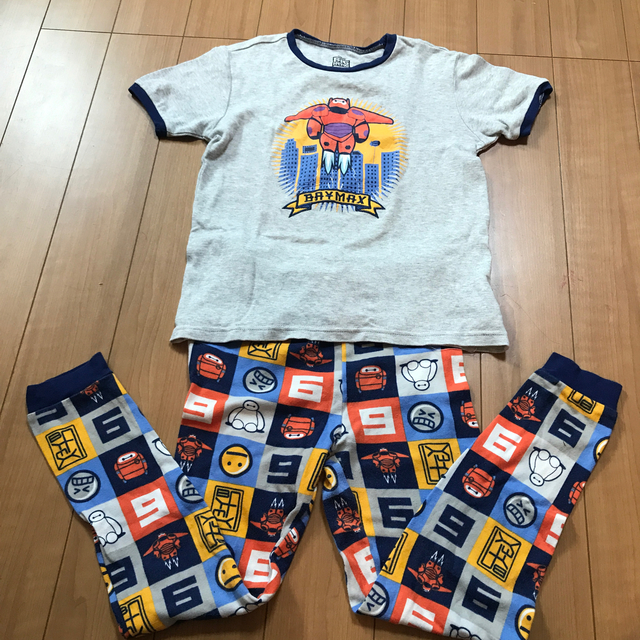 コストコ(コストコ)のベイマックス パジャマ 7歳用 キッズ/ベビー/マタニティのキッズ服男の子用(90cm~)(パジャマ)の商品写真