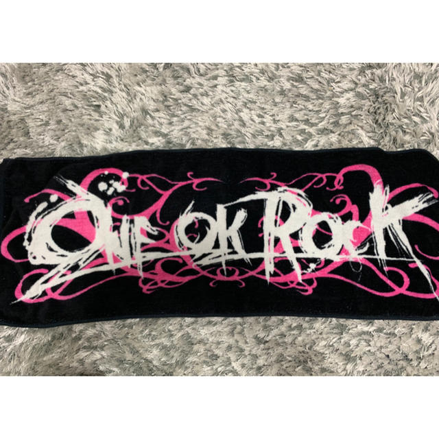 ONE OK ROCK(ワンオクロック)のワンオク タオル エンタメ/ホビーのタレントグッズ(ミュージシャン)の商品写真