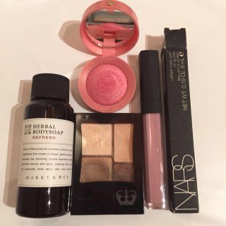 ナーズ(NARS)のcosme set(リップグロス)