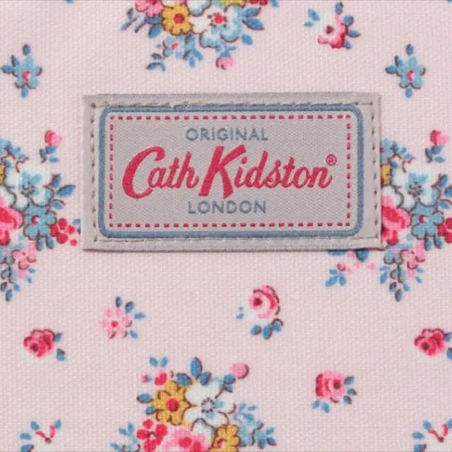 Cath Kidston(キャスキッドソン)の新品 キャスキッドソン 母子手帳ケース キッズ/ベビー/マタニティのマタニティ(母子手帳ケース)の商品写真