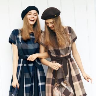 バーバリーブルーレーベル(BURBERRY BLUE LABEL)のパイナップル様(ロングスカート)