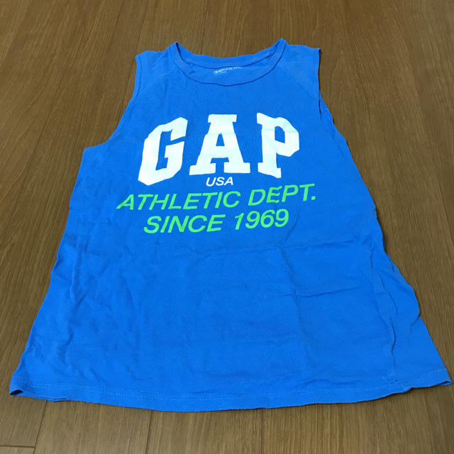 GAP Kids(ギャップキッズ)のGAPキッズ タンクトップ130センチ キッズ/ベビー/マタニティのキッズ服男の子用(90cm~)(Tシャツ/カットソー)の商品写真