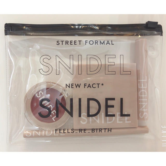 SNIDEL(スナイデル)のSNIDEL 秋色コスメセット&クリアポーチ コスメ/美容のキット/セット(コフレ/メイクアップセット)の商品写真