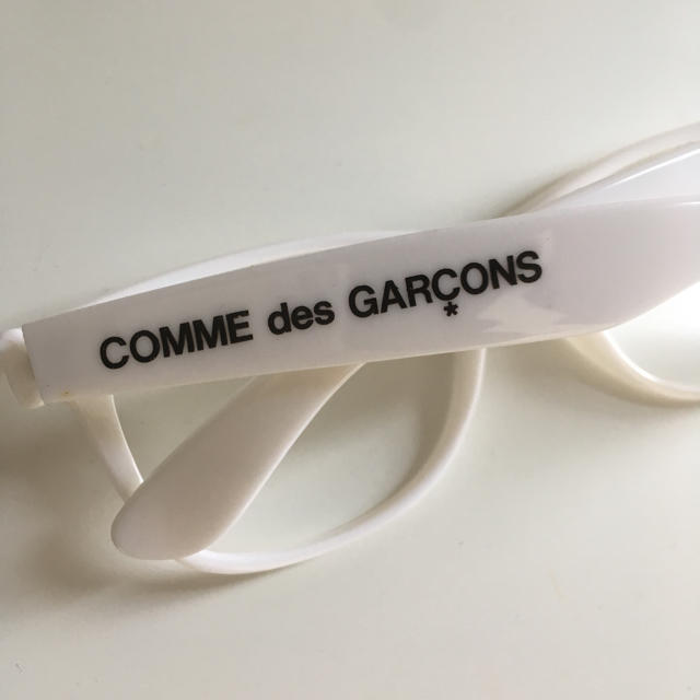 COMME des GARCONS(コムデギャルソン)のコム デ ギャルソン FNO 非売品 メガネ フレーム 白 メンズのファッション小物(サングラス/メガネ)の商品写真