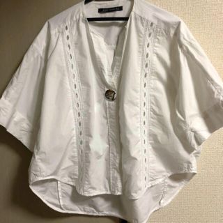 ザラ(ZARA)のZARA ザラ メタルボタン 半袖 レース ブラウス ホワイト(シャツ/ブラウス(長袖/七分))