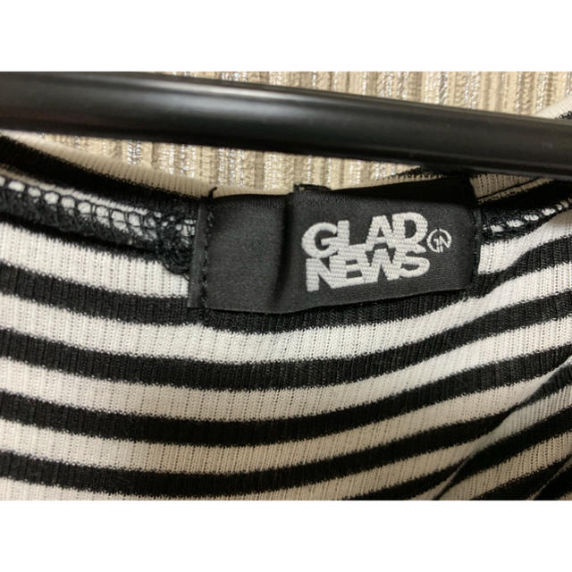 GLAD NEWS(グラッドニュース)のGLAD NEWS ボーダー フード付きロンT レディースのトップス(Tシャツ(長袖/七分))の商品写真