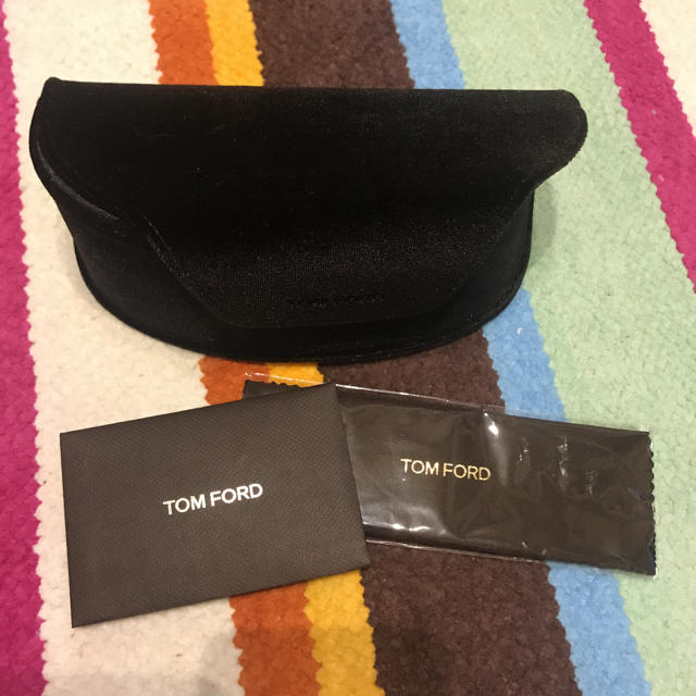TOM FORD(トムフォード)の新品  トムフォード  正規品 メガネケース  メガネクロス等 メンズのファッション小物(サングラス/メガネ)の商品写真