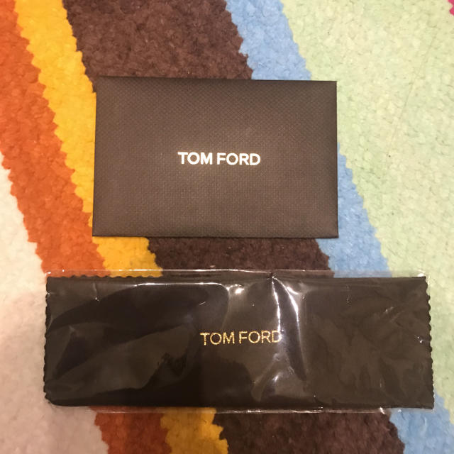 TOM FORD(トムフォード)の新品  トムフォード  正規品 メガネケース  メガネクロス等 メンズのファッション小物(サングラス/メガネ)の商品写真