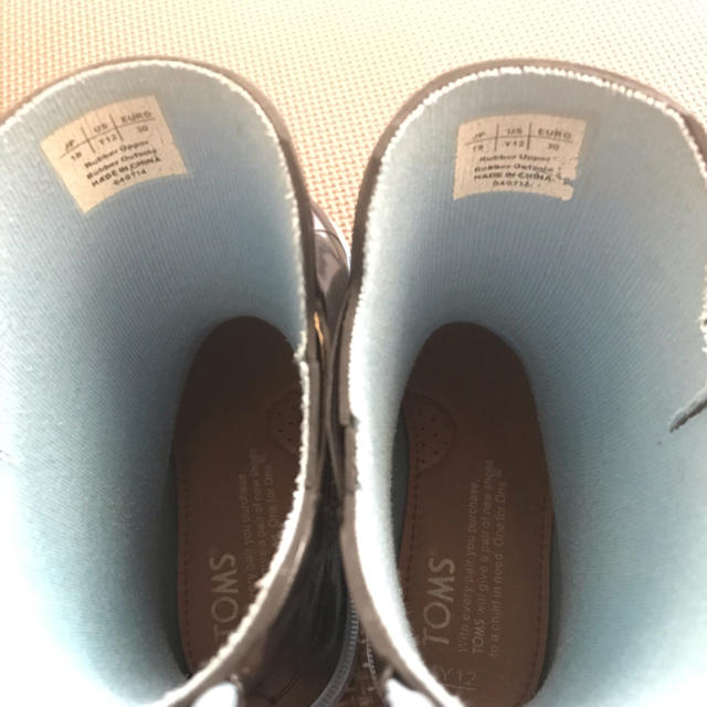 TOMS(トムズ)のTOM'S トムズ キッズ レインブーツ 18cm 19cm 男女兼用 キッズ/ベビー/マタニティのキッズ靴/シューズ(15cm~)(長靴/レインシューズ)の商品写真