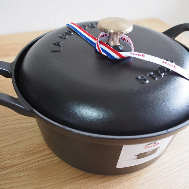 STAUB - 最終値下げ 新品 未使用 STAUB ココット ヴィンテージ 20センチの通販 by じゃじゃまる6616's shop｜スト