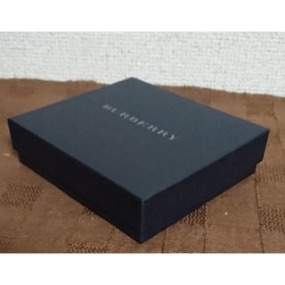 バーバリー(BURBERRY)の【美品】バーバリー・二つ折り財布用空箱(折り財布)