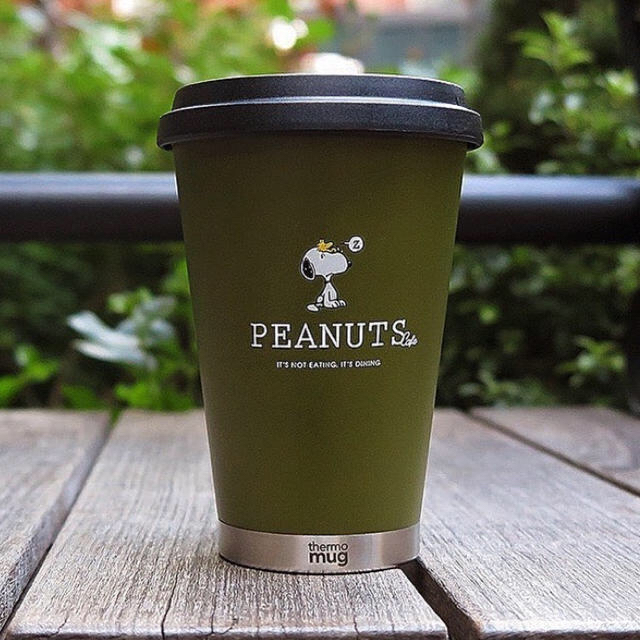 PEANUTS(ピーナッツ)のPEANUTS Cafe×thermo mug コラボタンブラーカーキ   インテリア/住まい/日用品のキッチン/食器(タンブラー)の商品写真