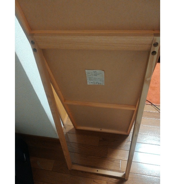 MUJI (無印良品)(ムジルシリョウヒン)の【値下げしました】姿見（全身鏡）スタンドミラー　フレーム・天然木（タモ材） インテリア/住まい/日用品のインテリア小物(スタンドミラー)の商品写真