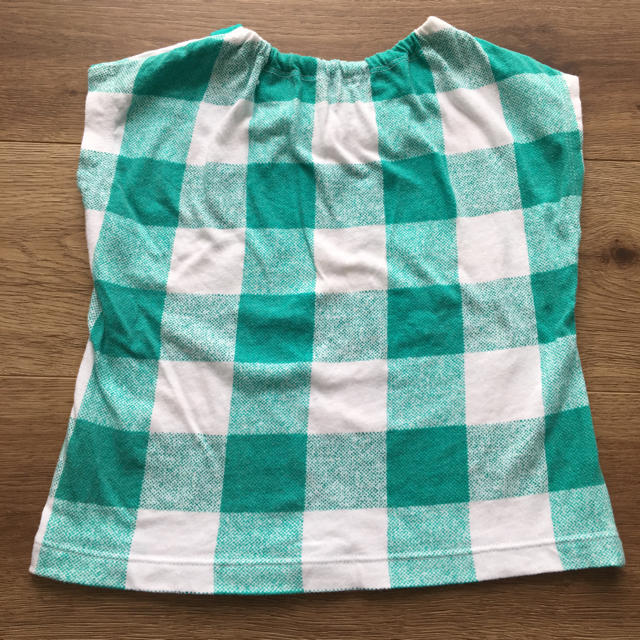 BeBe(ベベ)のTシャツ 緑 90cm キッズ/ベビー/マタニティのキッズ服女の子用(90cm~)(Tシャツ/カットソー)の商品写真