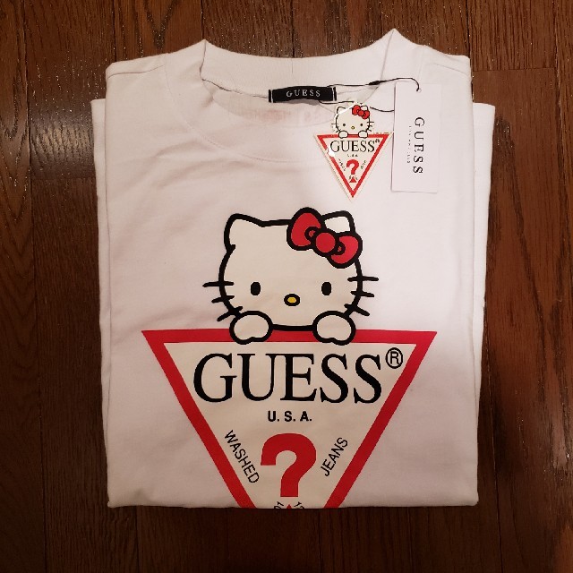 GUESS - GUESS KITTY コラボ Tシャツの通販 by Rose flavor｜ゲスなら ...