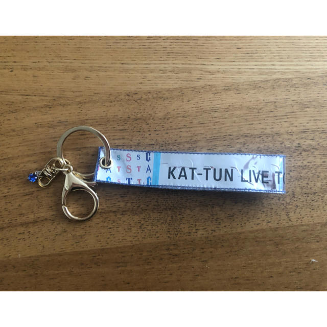 KAT-TUN(カトゥーン)のKAT-TUN 銀テストラップ エンタメ/ホビーのタレントグッズ(アイドルグッズ)の商品写真