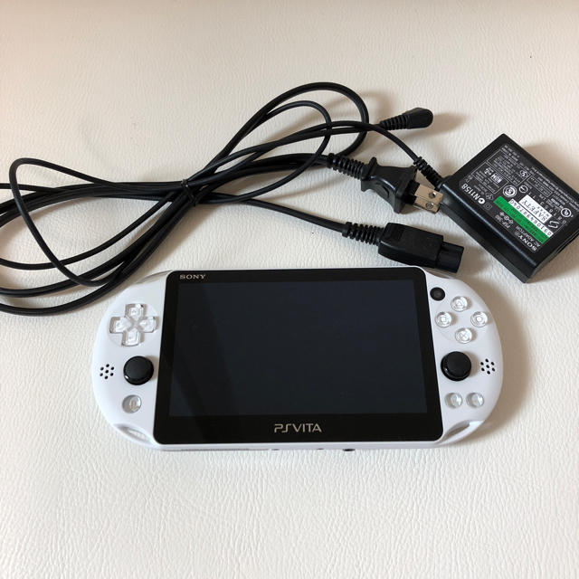 ＊PSVITA 白 PCH-2000＊