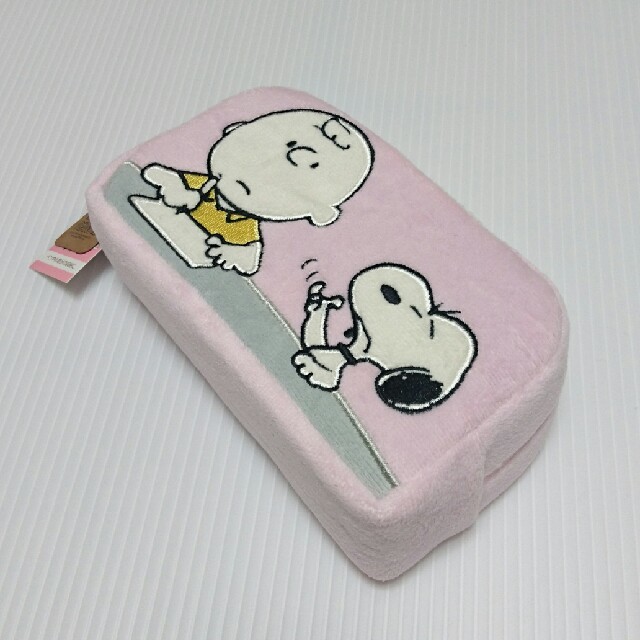 Snoopy 新品 ふわふわ スヌーピー ポーチの通販 By Pompom48 S Shop スヌーピーならラクマ