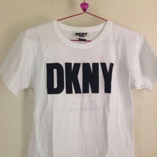 ダナキャランニューヨーク(DKNY)の♥︎新品♥︎『DKNY』Tシャツ白 (Tシャツ(半袖/袖なし))