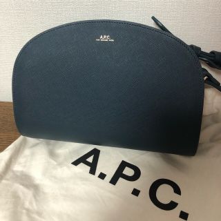 アーペーセー(A.P.C)のapc ハーフムーンバッグ(ショルダーバッグ)