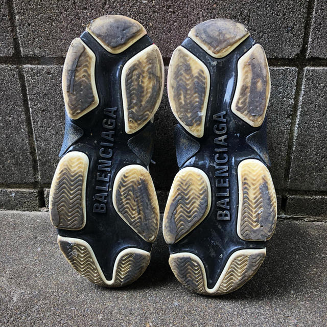 Balenciaga(バレンシアガ)の【確実正規品】BALENCIAGA triple S 41 ピンク 希少 メンズの靴/シューズ(スニーカー)の商品写真