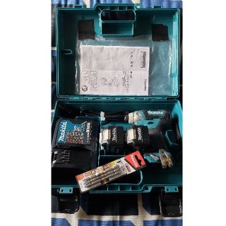 マキタ(Makita)のマキタ 10.8V-4.0Ah充電式インパクト TD111D makita(工具/メンテナンス)