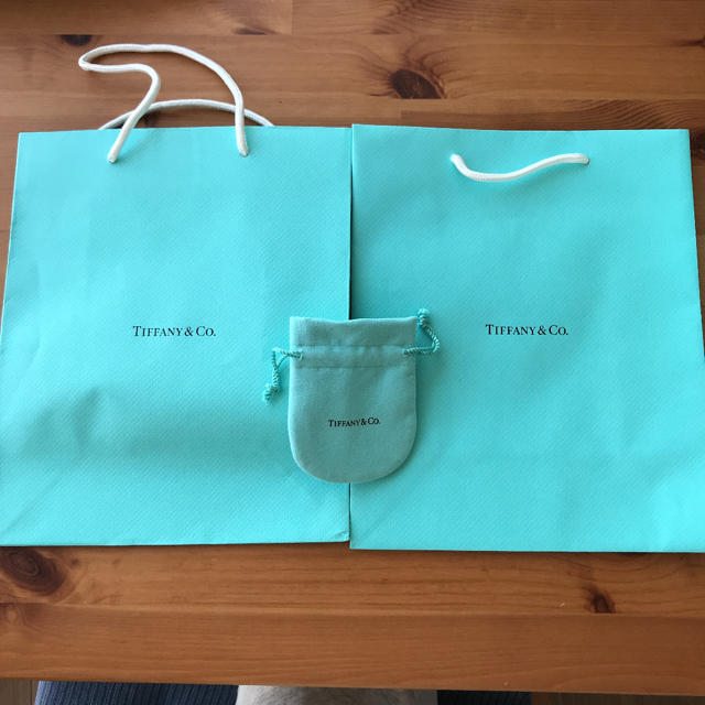 Tiffany & Co.(ティファニー)のティファニー 空箱 紙袋 巾着 レディースのバッグ(ショップ袋)の商品写真