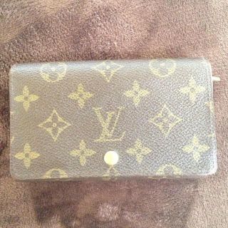 ルイヴィトン(LOUIS VUITTON)の値下げ#ヴィトン#二つ折り#再出品(財布)